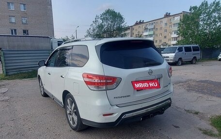 Nissan Pathfinder, 2013 год, 850 000 рублей, 3 фотография