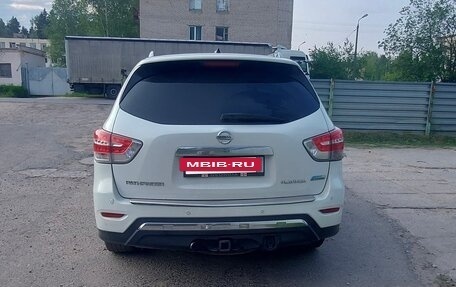 Nissan Pathfinder, 2013 год, 850 000 рублей, 2 фотография