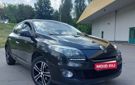 Renault Megane III, 2014 год, 875 000 рублей, 2 фотография