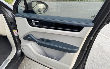 Porsche Cayenne III, 2019 год, 10 500 000 рублей, 20 фотография