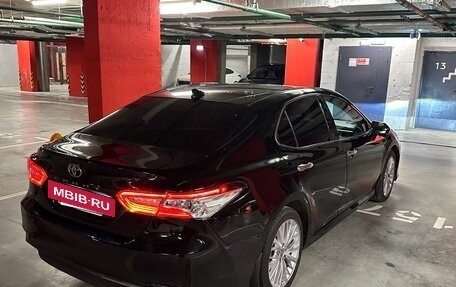 Toyota Camry, 2020 год, 2 900 000 рублей, 3 фотография