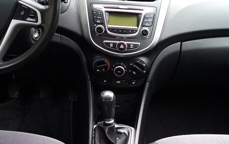 Hyundai Solaris II рестайлинг, 2013 год, 710 000 рублей, 13 фотография