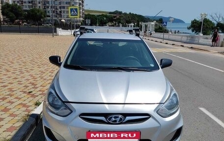 Hyundai Solaris II рестайлинг, 2013 год, 710 000 рублей, 2 фотография