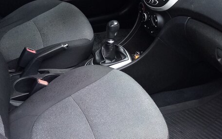 Hyundai Solaris II рестайлинг, 2013 год, 710 000 рублей, 14 фотография