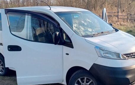 Nissan NV200, 2014 год, 1 300 000 рублей, 5 фотография