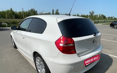 BMW 1 серия, 2011 год, 990 000 рублей, 6 фотография