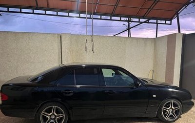 Mercedes-Benz E-Класс, 1998 год, 700 000 рублей, 1 фотография