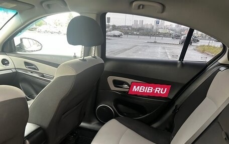 Chevrolet Cruze II, 2013 год, 800 000 рублей, 6 фотография