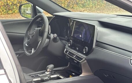 Lexus RX IV рестайлинг, 2024 год, 9 390 000 рублей, 16 фотография