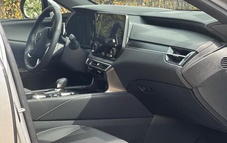 Lexus RX IV рестайлинг, 2024 год, 9 390 000 рублей, 17 фотография