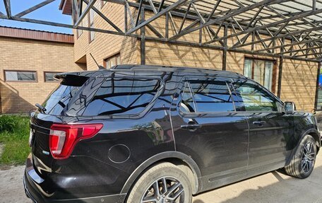 Ford Explorer VI, 2017 год, 2 800 000 рублей, 5 фотография
