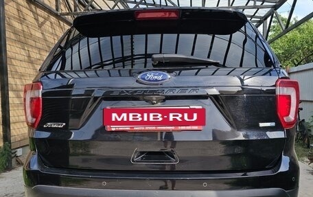 Ford Explorer VI, 2017 год, 2 800 000 рублей, 8 фотография