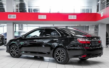 Toyota Camry, 2017 год, 1 999 000 рублей, 4 фотография