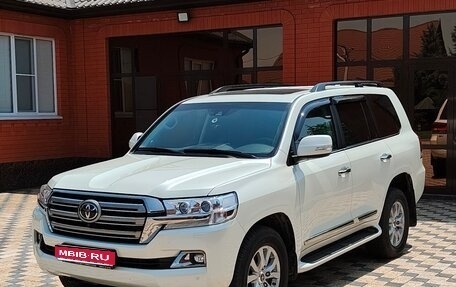 Toyota Land Cruiser 200, 2018 год, 9 500 000 рублей, 1 фотография