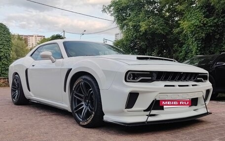 Dodge Challenger III рестайлинг 2, 2013 год, 4 980 000 рублей, 5 фотография