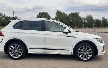 Volkswagen Tiguan II, 2021 год, 3 250 000 рублей, 3 фотография
