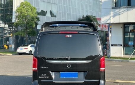Mercedes-Benz V-Класс, 2021 год, 7 300 000 рублей, 5 фотография