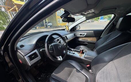Jaguar XF I рестайлинг, 2015 год, 2 000 000 рублей, 8 фотография