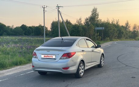 Hyundai Solaris II рестайлинг, 2011 год, 750 000 рублей, 4 фотография