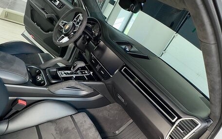 Porsche Cayenne III, 2022 год, 13 000 000 рублей, 10 фотография