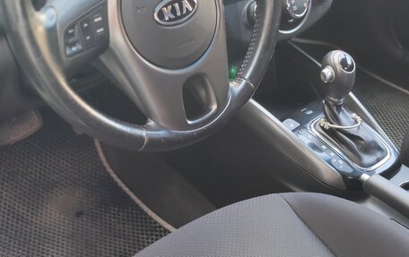 KIA Cerato III, 2011 год, 990 000 рублей, 2 фотография
