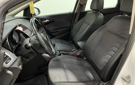 Opel Astra J, 2015 год, 790 000 рублей, 5 фотография
