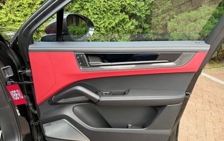 Porsche Cayenne III, 2025 год, 31 000 000 рублей, 14 фотография