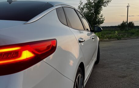 KIA K5 II, 2016 год, 1 650 000 рублей, 4 фотография