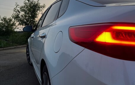 KIA K5 II, 2016 год, 1 650 000 рублей, 8 фотография