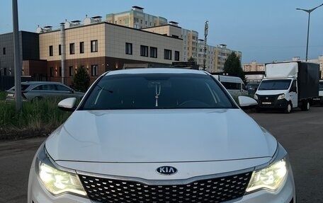 KIA K5 II, 2016 год, 1 650 000 рублей, 2 фотография