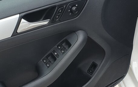 Volkswagen Jetta VI, 2017 год, 1 250 000 рублей, 12 фотография