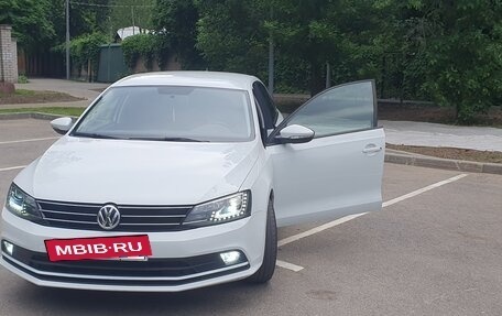 Volkswagen Jetta VI, 2017 год, 1 250 000 рублей, 2 фотография