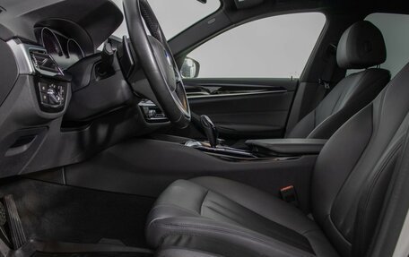 BMW 5 серия, 2019 год, 3 750 000 рублей, 14 фотография