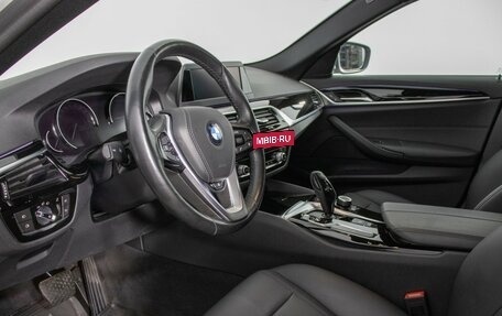 BMW 5 серия, 2019 год, 3 750 000 рублей, 13 фотография