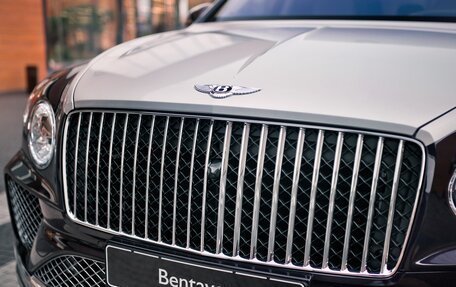 Bentley Bentayga I, 2024 год, 51 000 000 рублей, 7 фотография