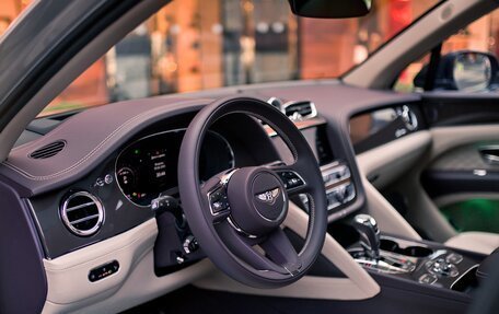 Bentley Bentayga I, 2024 год, 51 000 000 рублей, 13 фотография