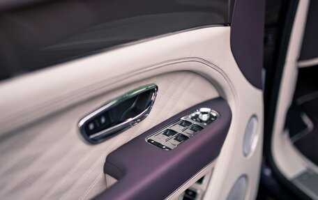 Bentley Bentayga I, 2024 год, 51 000 000 рублей, 12 фотография