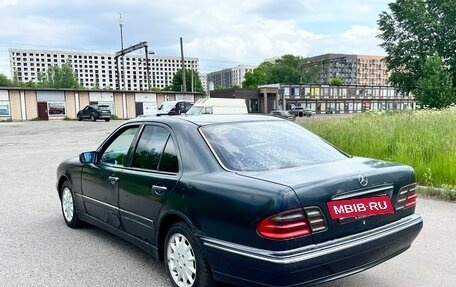 Mercedes-Benz E-Класс, 2001 год, 225 000 рублей, 4 фотография