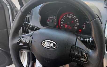 KIA cee'd I рестайлинг, 2011 год, 800 000 рублей, 8 фотография