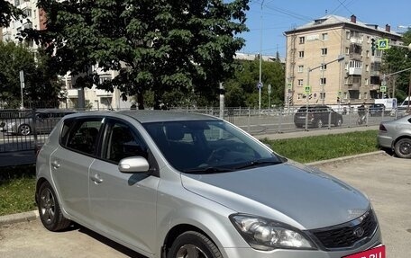 KIA cee'd I рестайлинг, 2011 год, 800 000 рублей, 6 фотография