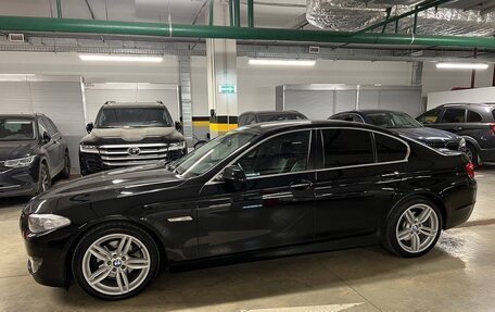 BMW 5 серия, 2013 год, 2 390 000 рублей, 3 фотография