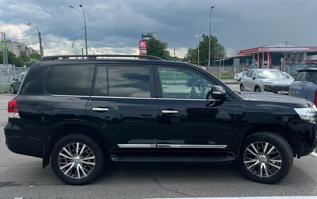 Toyota Land Cruiser 200, 2016 год, 5 850 000 рублей, 2 фотография
