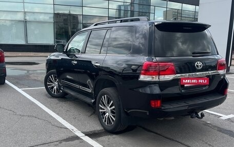 Toyota Land Cruiser 200, 2016 год, 5 850 000 рублей, 3 фотография