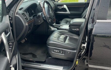 Toyota Land Cruiser 200, 2016 год, 5 850 000 рублей, 10 фотография