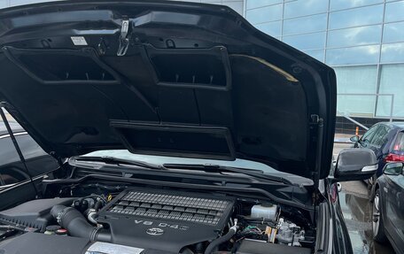 Toyota Land Cruiser 200, 2016 год, 5 850 000 рублей, 7 фотография