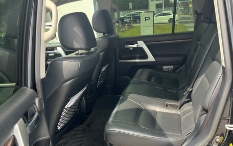 Toyota Land Cruiser 200, 2016 год, 5 850 000 рублей, 8 фотография