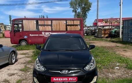 Hyundai Solaris II рестайлинг, 2013 год, 650 000 рублей, 2 фотография