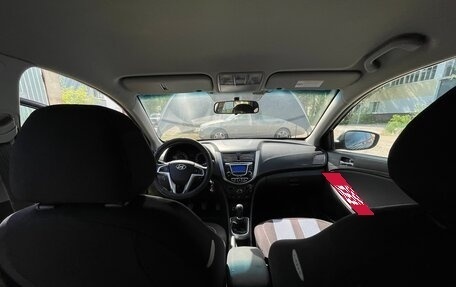 Hyundai Solaris II рестайлинг, 2013 год, 650 000 рублей, 7 фотография