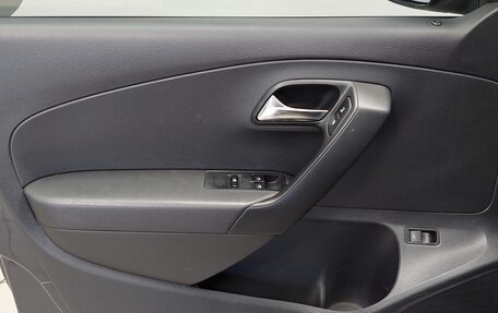 Volkswagen Polo VI (EU Market), 2017 год, 1 205 000 рублей, 17 фотография