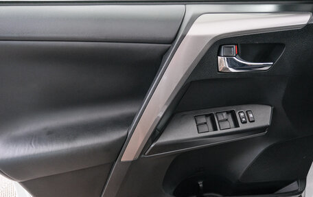 Toyota RAV4, 2016 год, 2 099 000 рублей, 20 фотография